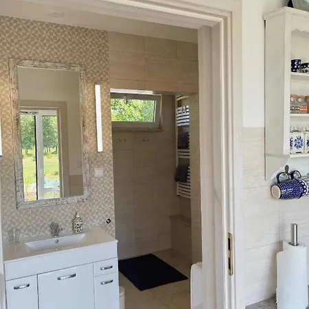 Komfortowy Z Kominkiem